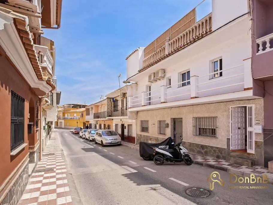 Holiday home Casa Con 3 Habitaciones En El Tarajal Malaga